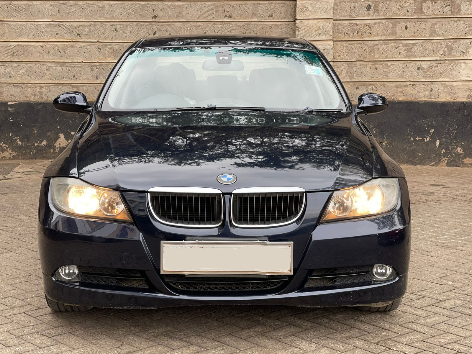 2007 BMW 320i - Cars under Ksh. 1 million in Kenya 2022