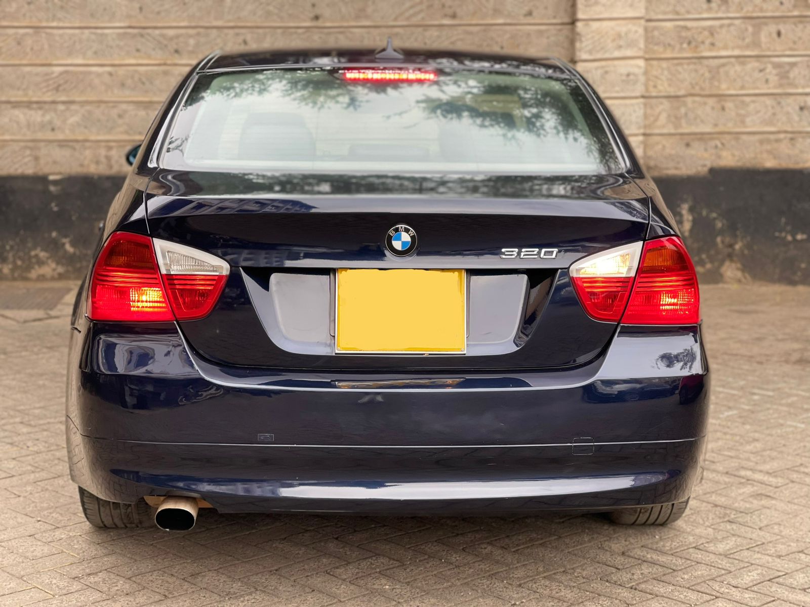 2007 BMW 320i - Cars under Ksh. 1 million in Kenya 2022