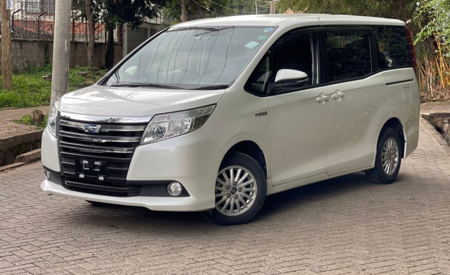 2016 Toyota Noah Hybrid