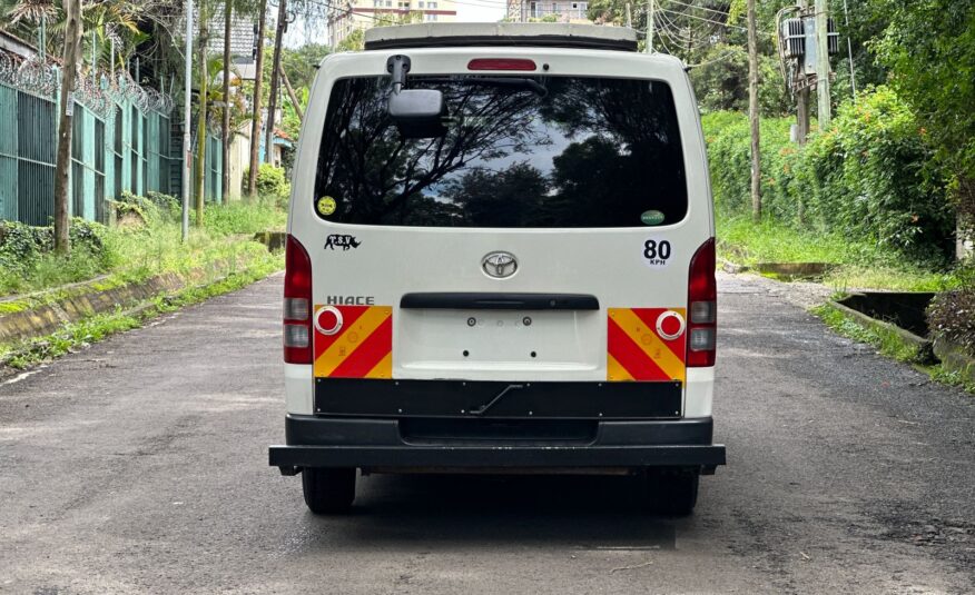 2016 Toyota Hiace 7L