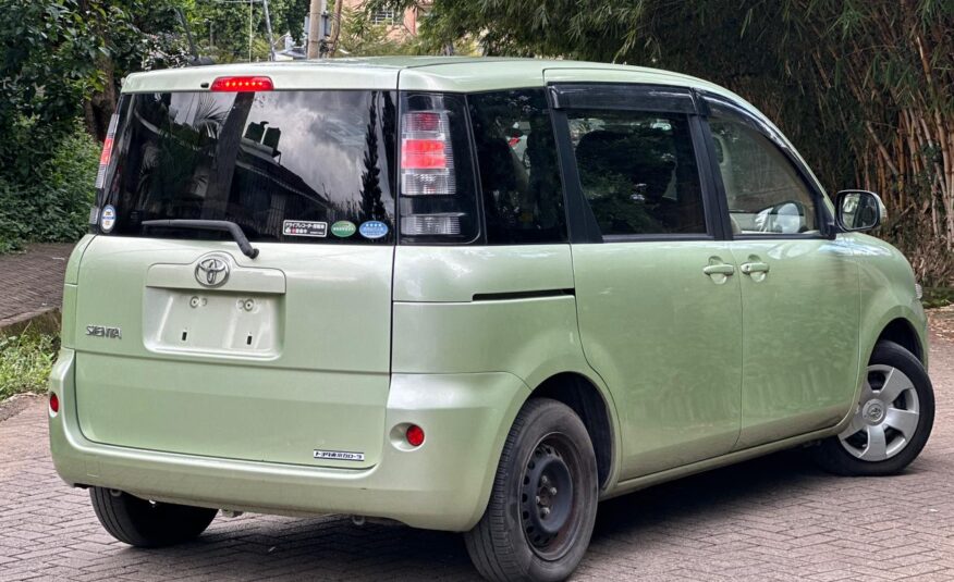 2016 Toyota Sienta