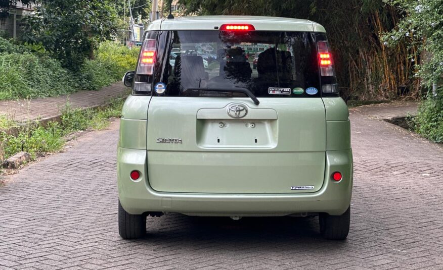 2016 Toyota Sienta