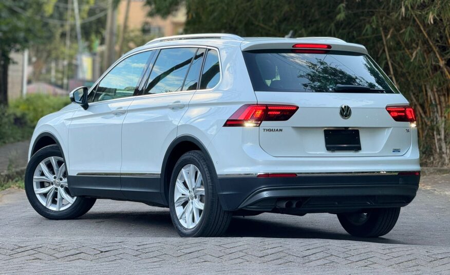 2017 Volkswagen Tiguan 1.4T Sunroof🔥/46K Kms