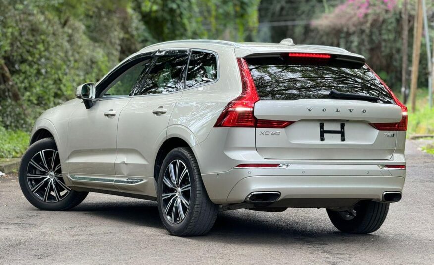 2017 Volvo XC60 T5 AWD_🔥