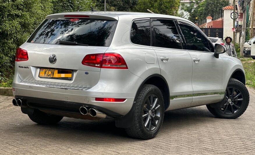 2011 Volkswagen Touareg_🔥 Petrol