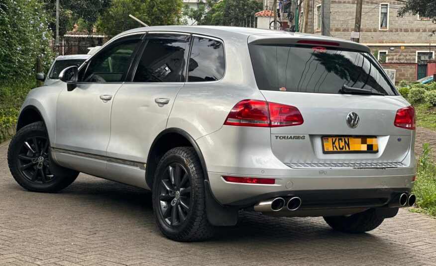 2011 Volkswagen Touareg_🔥 Petrol