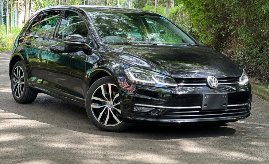 2017 Volkswagen  Golf Turbo 7.5🔥NewShape_