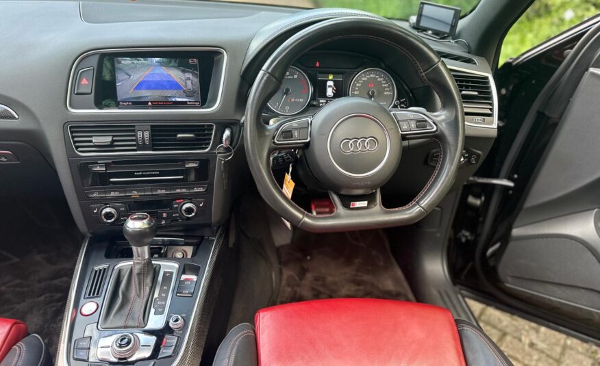 2015 Audi SQ5/ panoramic sunroof