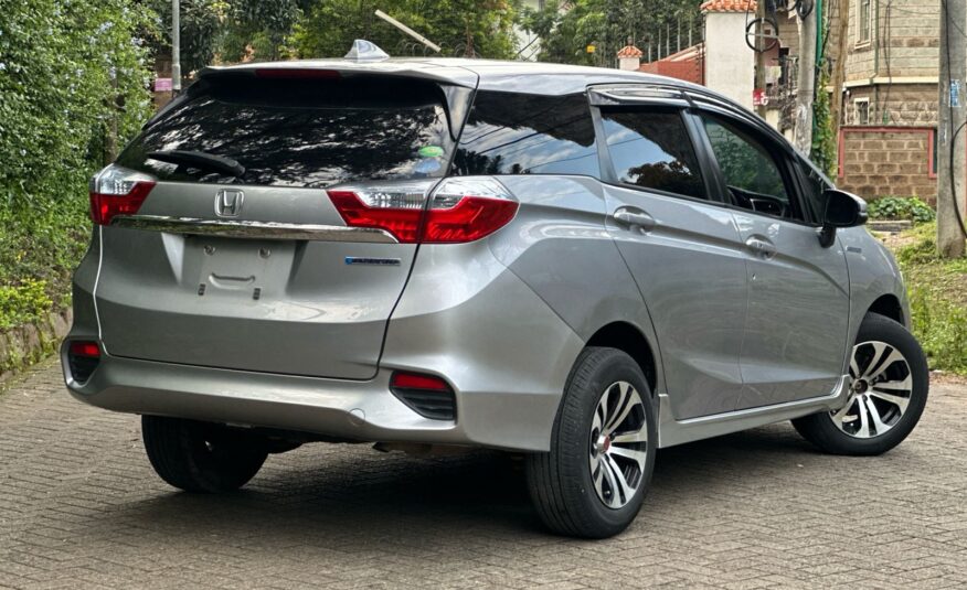 2018 Honda Fit Shuttle Hybrid