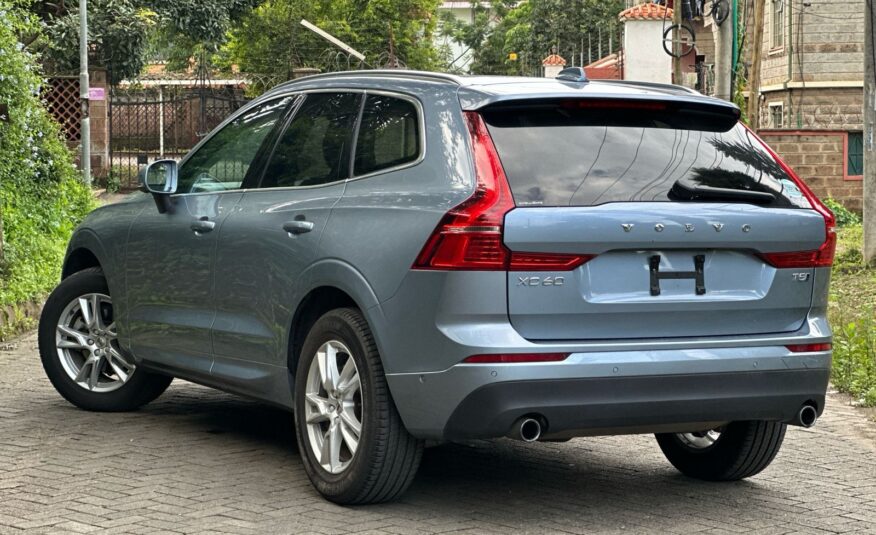 2017 Volvo XC60 T5 AWD