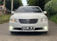 2010 Toyota Crown RoyalSaloon