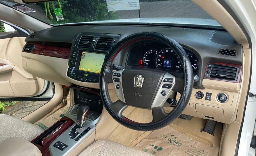 2010 Toyota Crown RoyalSaloon