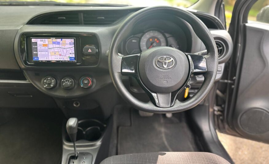 2017 Toyota Vitz_