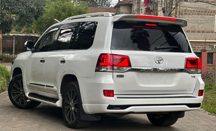 2011 Toyota Landcruiser V8 ZX