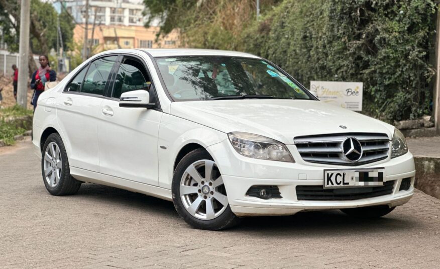 2010 Mercedes Benz C180