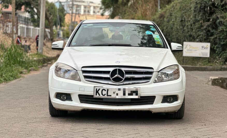 2010 Mercedes Benz C180