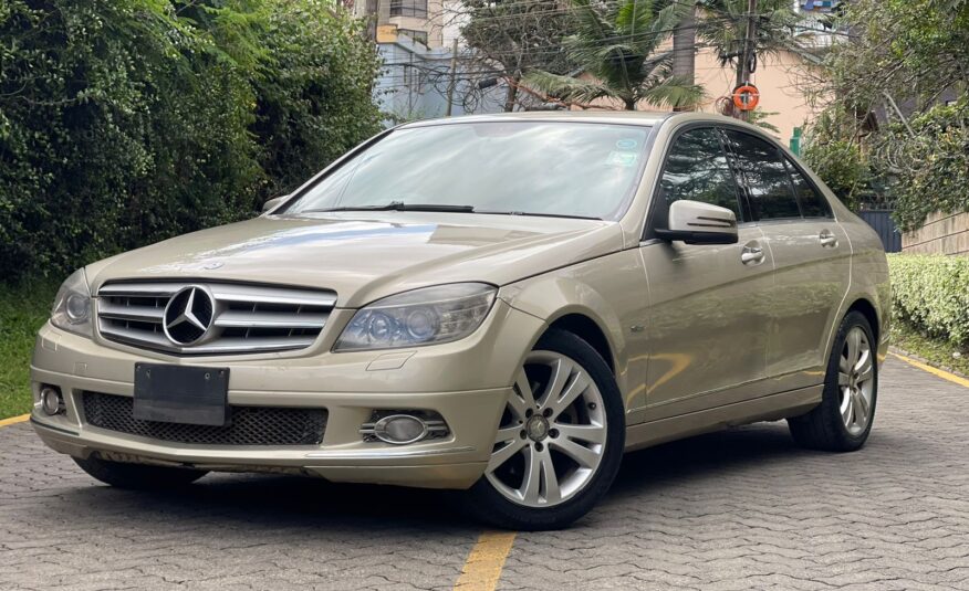 2010 Mercedes Benz C200 CGI