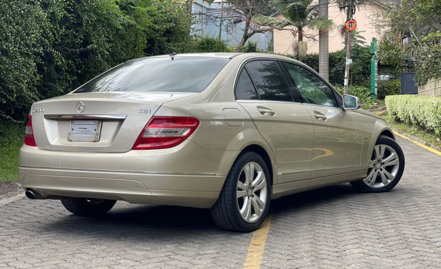 2010 Mercedes Benz C200 CGI