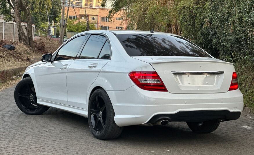 2014 Mercedes Benz C180