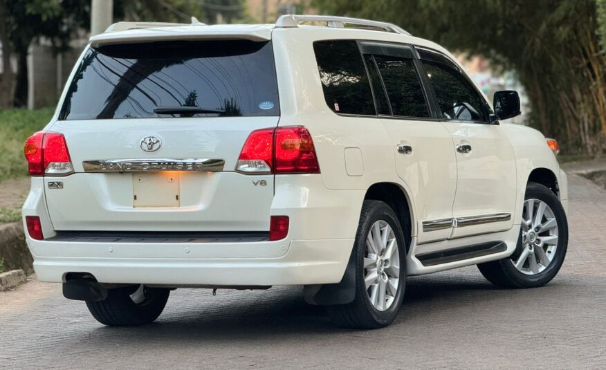 2015 Toyota Landcruiser V8 ZX