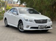 2010 Toyota Crown Royal Saloon