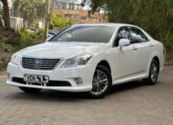 2010 Toyota Crown Royal Saloon