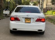 2010 Toyota Crown Royal Saloon