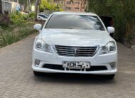 2010 Toyota Crown Royal Saloon