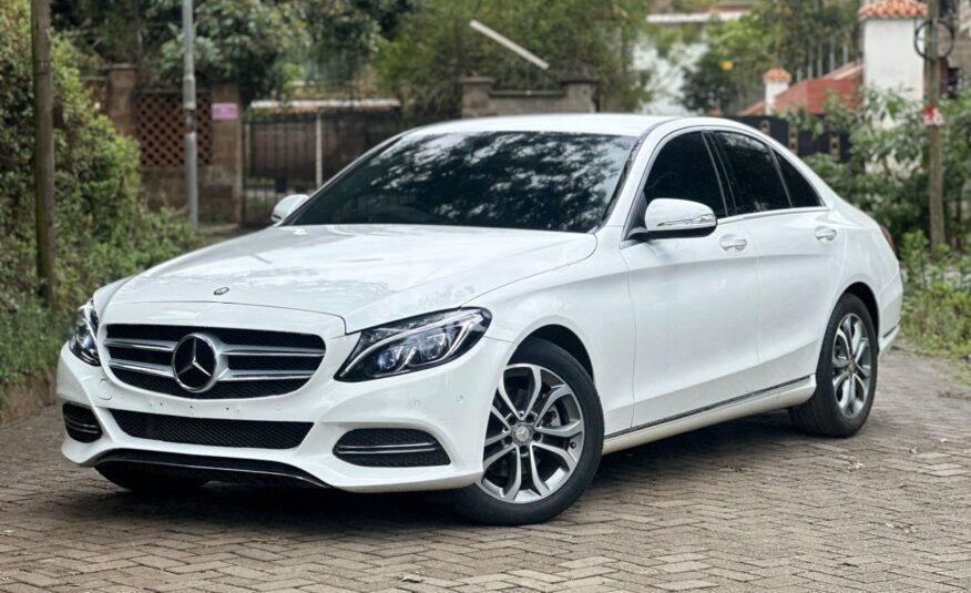 2017 Mercedes Benz C200