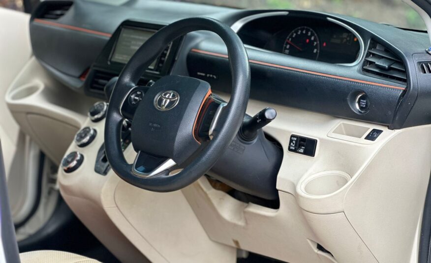 2017 Toyota Sienta