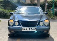 Mercedes Benz E200