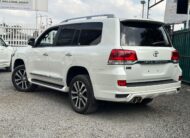 2017 Toyota Landcruiser V8 ZX🔥 G-Frontier Package/Sunroof/41K Kms