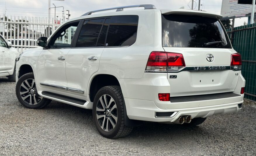 2017 Toyota Landcruiser V8 ZX🔥 G-Frontier Package/Sunroof/41K Kms