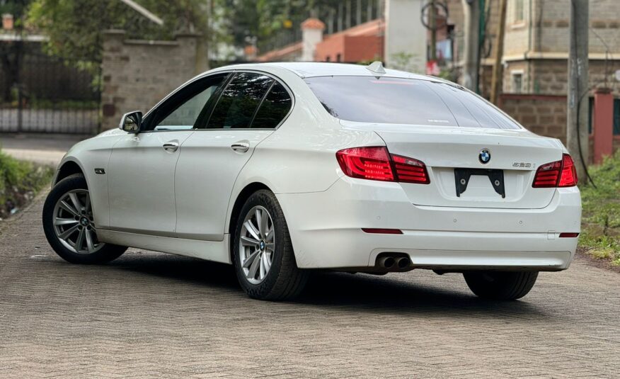 2012 BMW 523i_