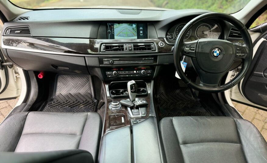 2012 BMW 523i_