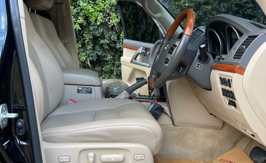 2015 Toyota Landcruiser V8 ZX🔥Sunroof