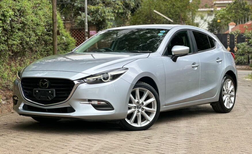 2017 Mazda Axela