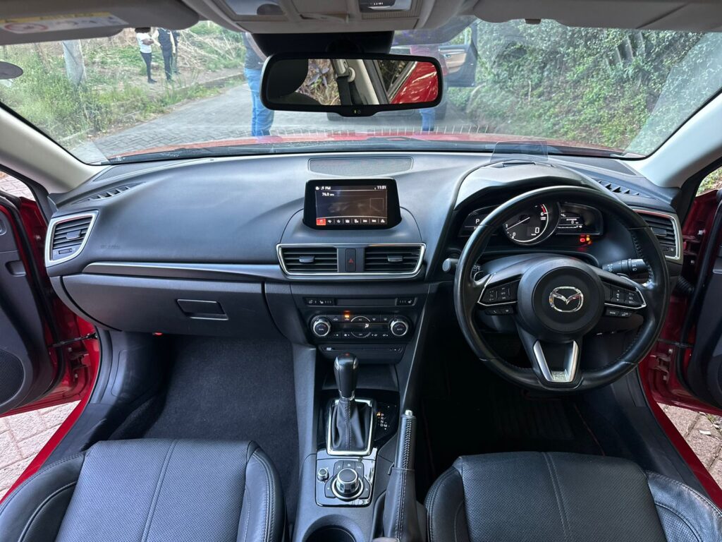 Mazda Axela Hatchback 2018 Lipa mdogo mdogo vehicles in Kenya for sale