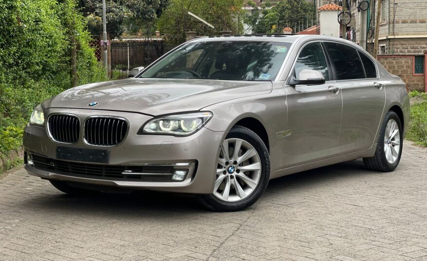 2015 BMW 730i