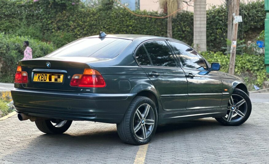 2002 BMW 320i