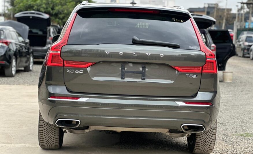 2018 Volvo XC60 T5 AWD_🔥/Panoramic Sunroof