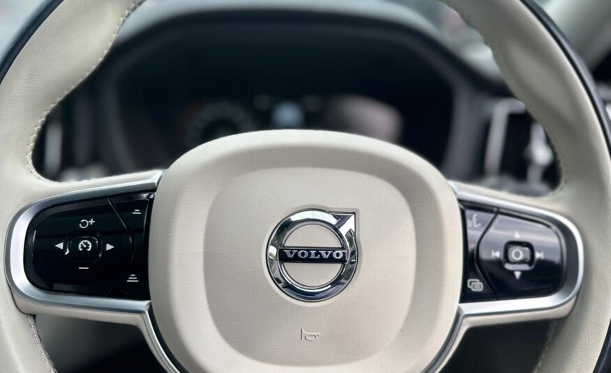 2018 Volvo XC60 T5 AWD_🔥/Panoramic Sunroof