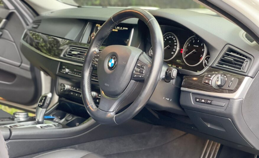 2017 BMW 523i