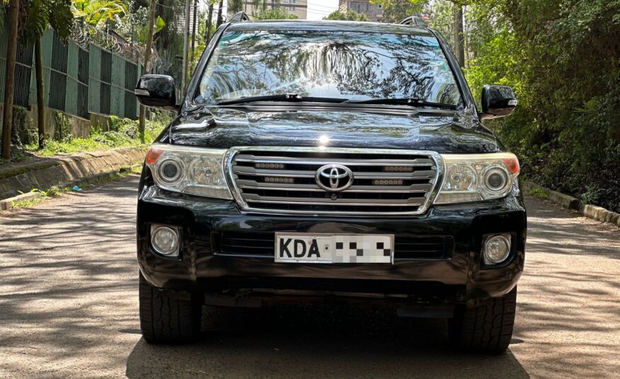 2014 Toyota Landcruiser V8 ZX