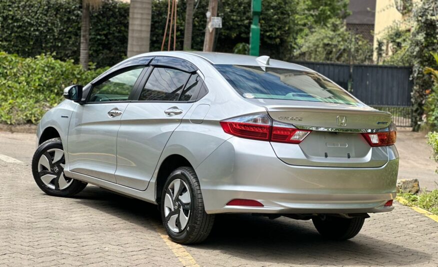 2017 Honda Grace Hybrid