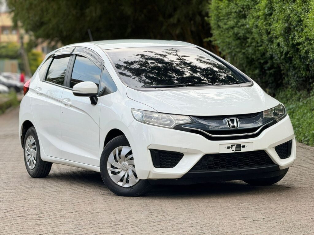 Lipa mdogo mdogo cars | 2016 Honda Fit For Sale in Kenya under 2 million