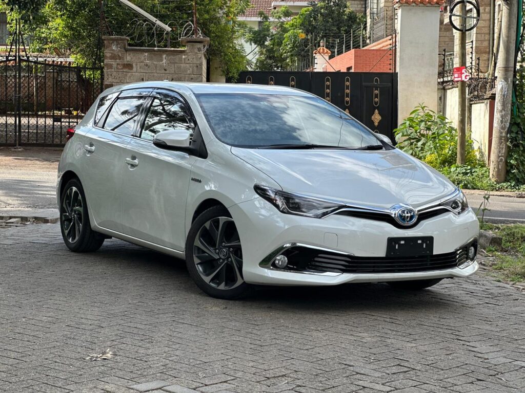 Toyota Auris 1.8 Hybrid 2017 Cars in Kenya Under 2 Million