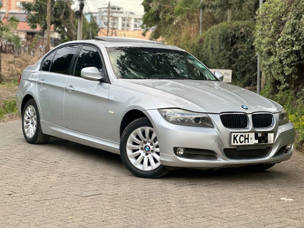 BMW 320i 2010 car for sale under 1.5 million in Kenya