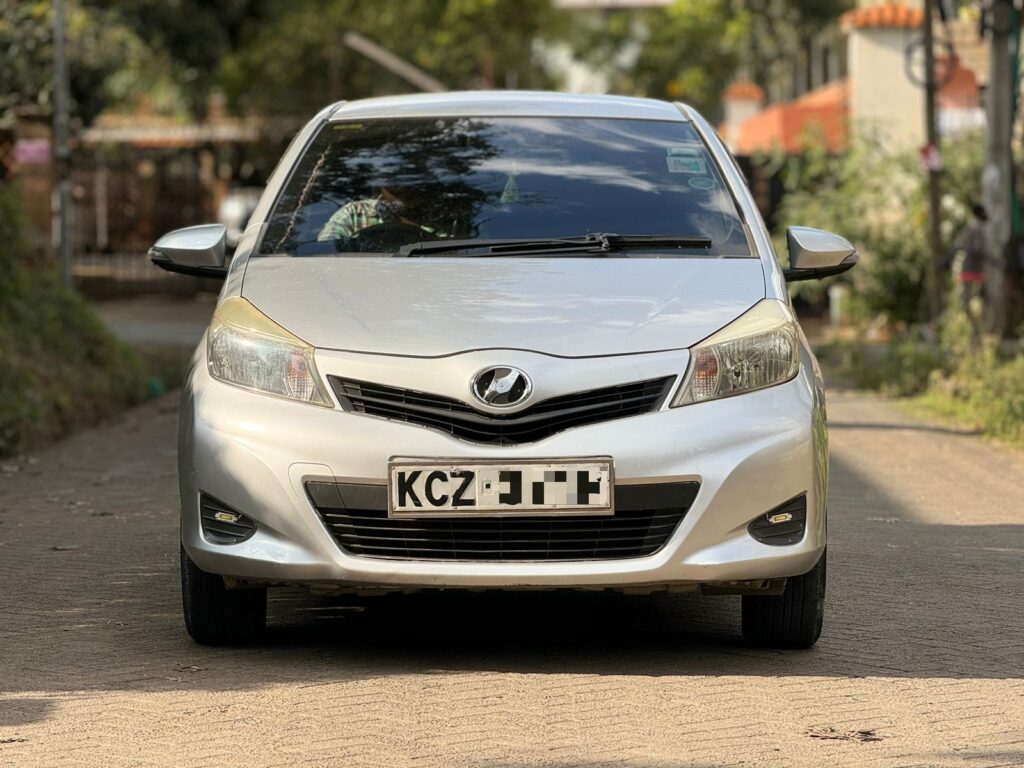 Toyota Vitz 2013 Car For Sell in Nairobi Kenya under 900k